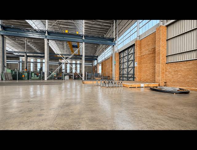 1,000M² WAREHOUSE TO LET IN TUNNEY